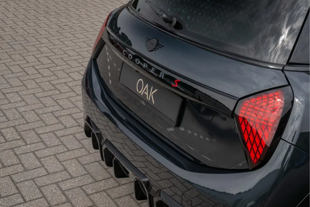 Mini John Cooper Works 2.0 Cooper S John Cooper Works XL uit 2024, foto 12