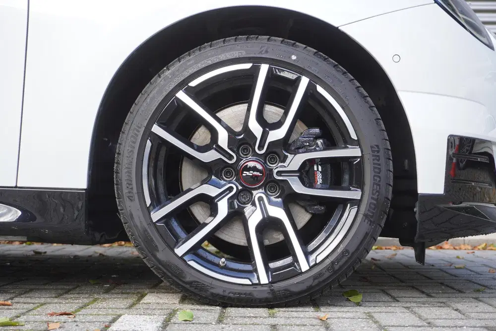 Mini John Cooper Works Cooper E John Cooper Works uit 2024, foto 7