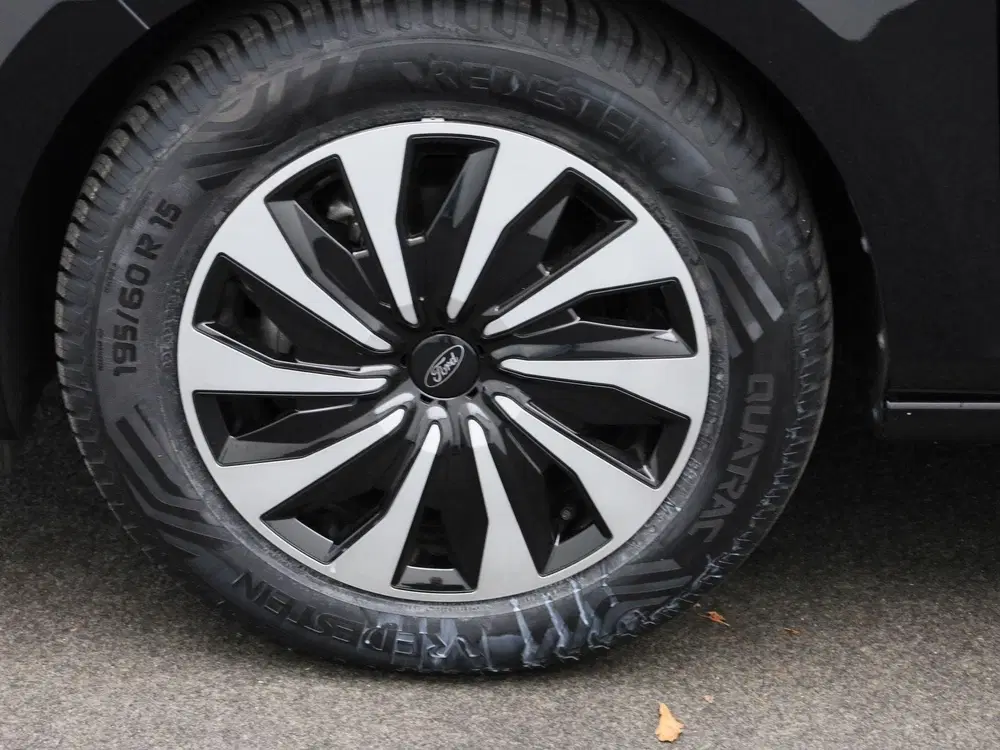 Ford Fiesta 1.0 EcoBoost Hybrid Titanium uit 2022, foto 12