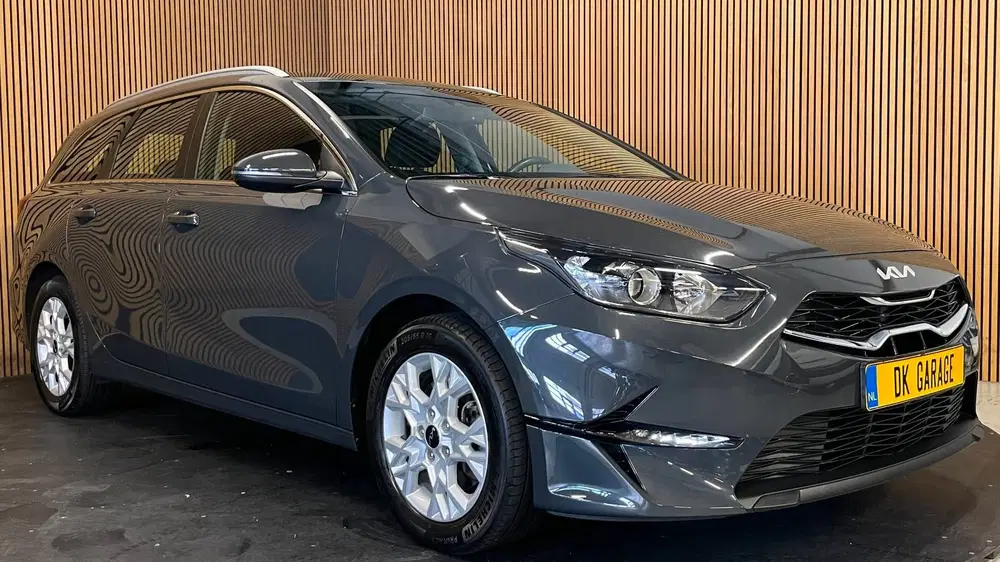 Kia Ceed 1.0 T-GDi DynamicPlusLine uit 2022, foto 15
