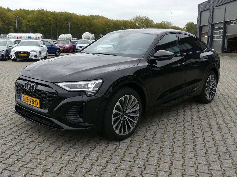 Audi Q8 55 quattro S Edition Competition 11 uit 2024, foto 2