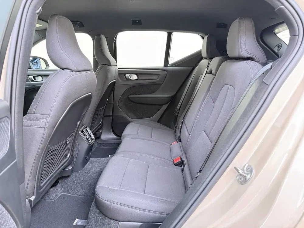 Volvo EX40 Extended Range Plus 82 kWh uit 2025, foto 10