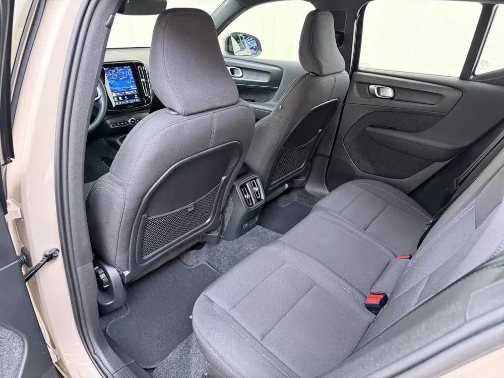 Volvo EX40 Extended Range Plus 82 kWh uit 2025, foto 11