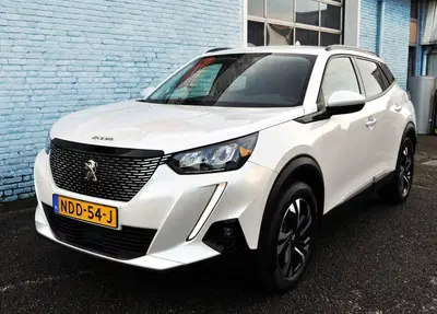 Peugeot 2008 1.2 PT Allure Pack uit 2021