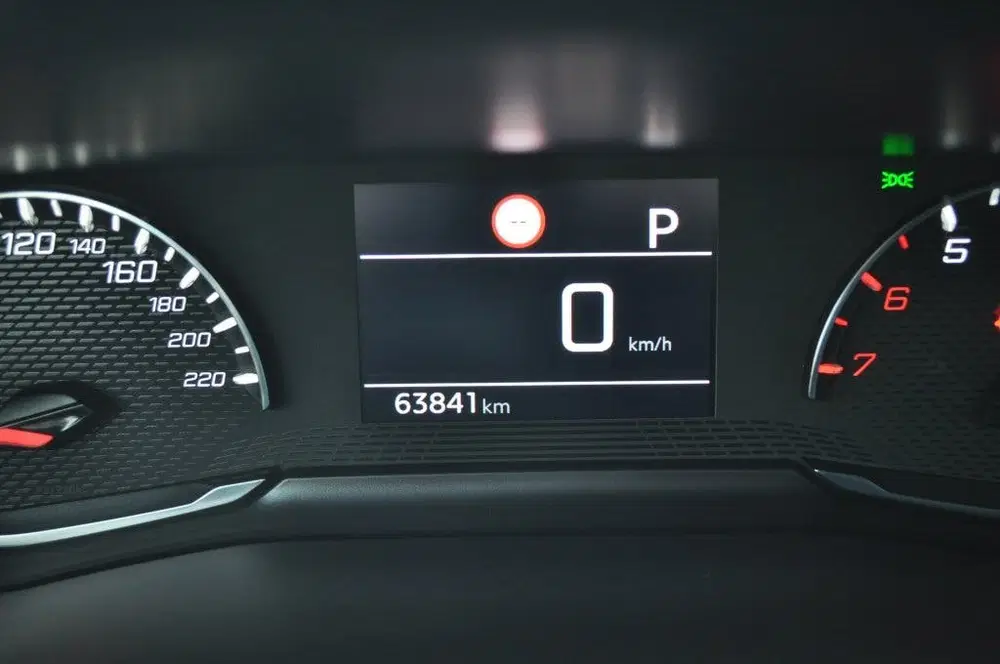 Peugeot 2008 1.2 PT Allure Pack uit 2021, foto 12