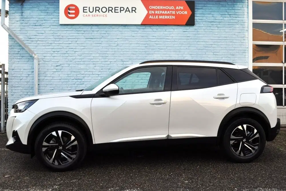 Peugeot 2008 1.2 PT Allure Pack uit 2021, foto 2