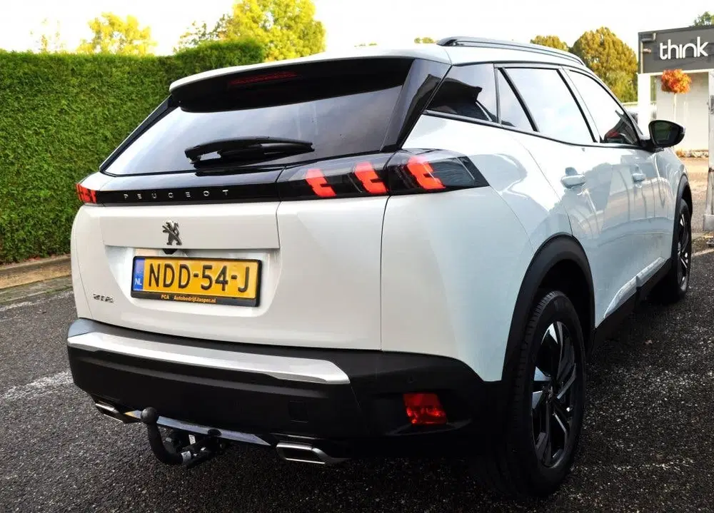 Peugeot 2008 1.2 PT Allure Pack uit 2021, foto 4