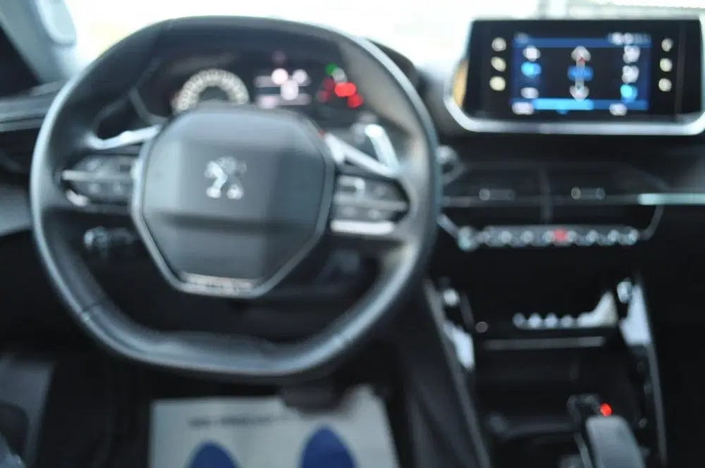 Peugeot 2008 1.2 PT Allure Pack uit 2021, foto 8