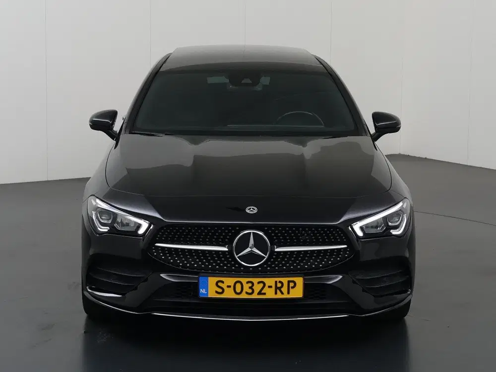 Mercedes-Benz CLA 250 e AMG Line uit 2023, foto 3
