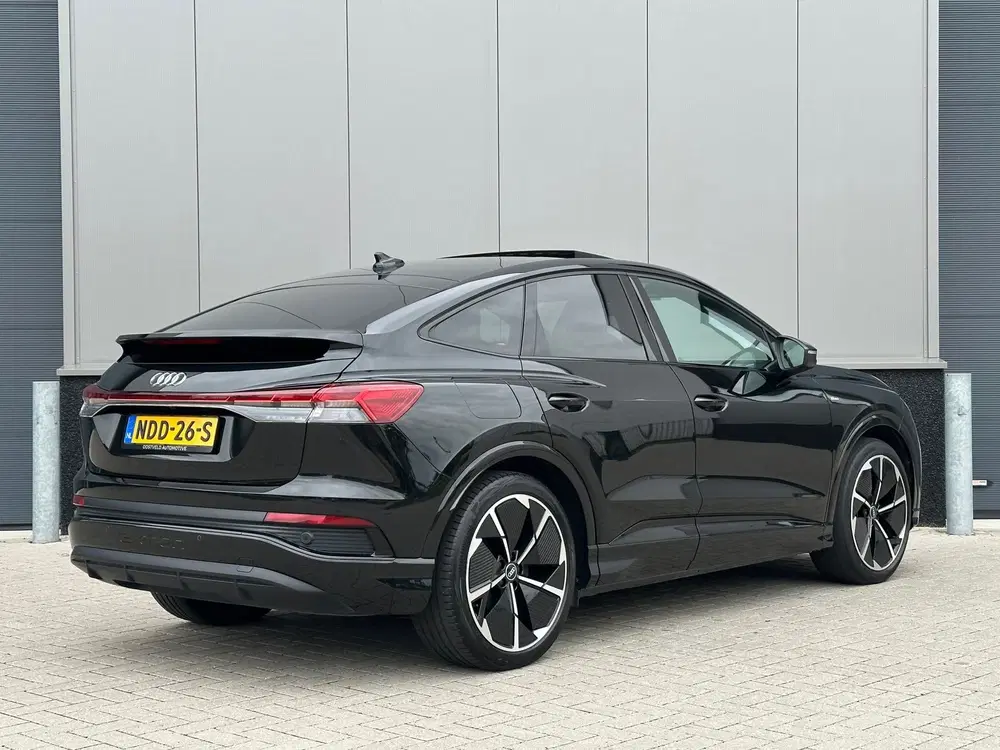 Audi Q4 e-tron 40 S-Line edition 77 kWh uit 2022, foto 2