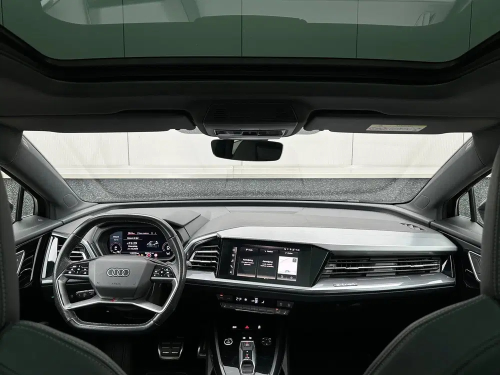 Audi Q4 e-tron 40 S-Line edition 77 kWh uit 2022, foto 4