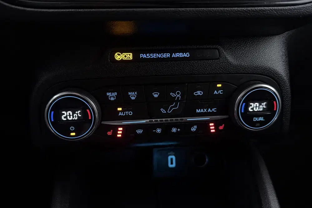 Ford Focus 1.0 EcoBoost ST Line Business (B&O uit 2020, foto 15