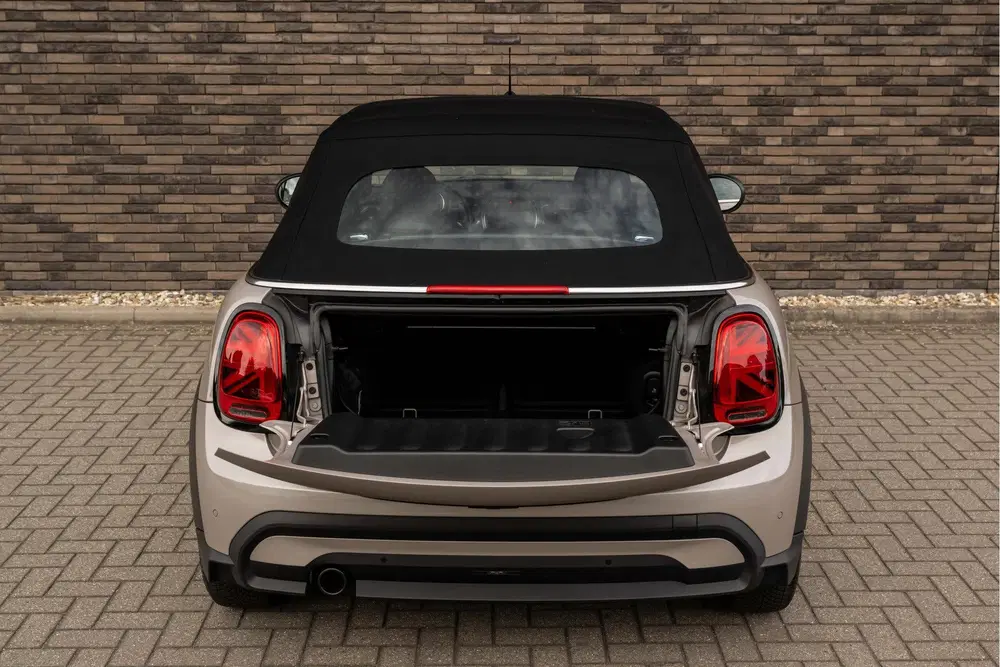 Mini Cabrio 1.5 Cooper Classic Aut. uit 2022, foto 10