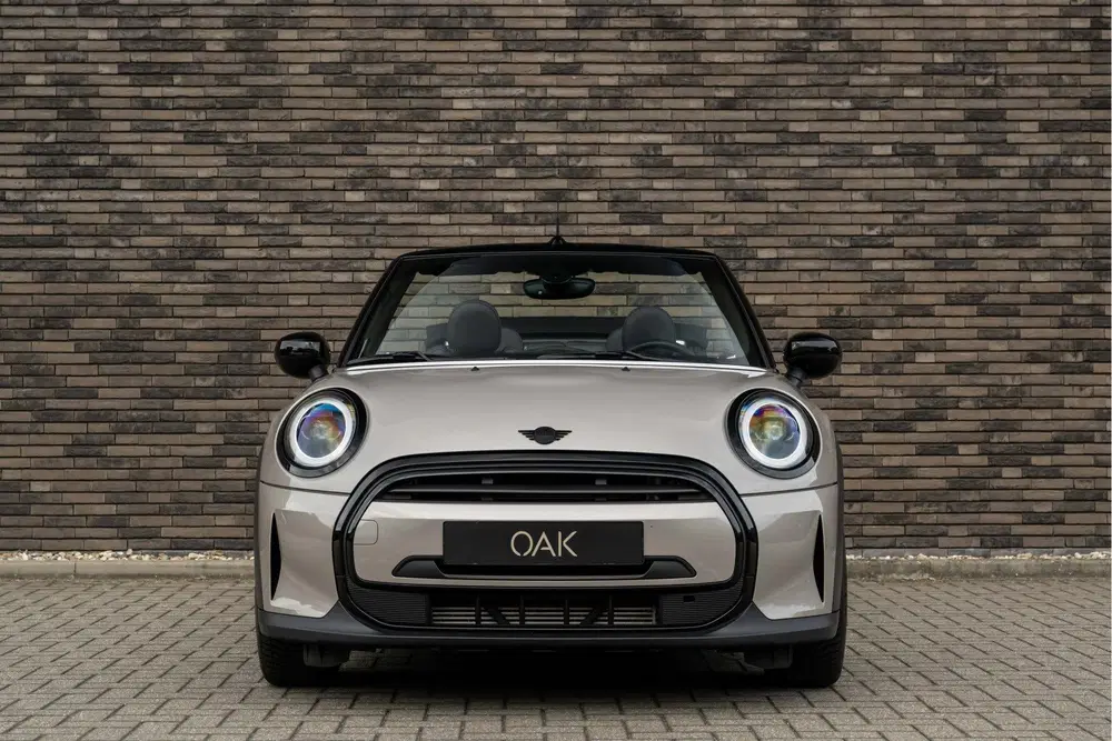 Mini Cabrio 1.5 Cooper Classic Aut. uit 2022, foto 3