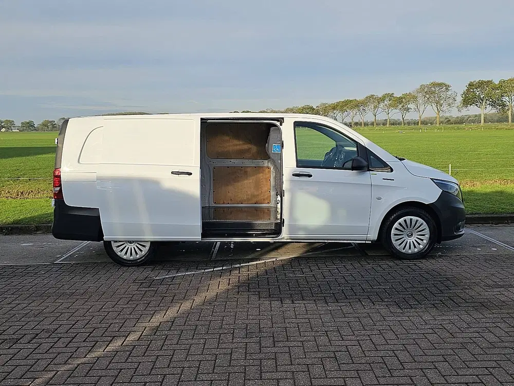 Mercedes-Benz Vito L3 XL 280KM WLTP Snelladen 60kWh 120Km uit 2024, foto 13