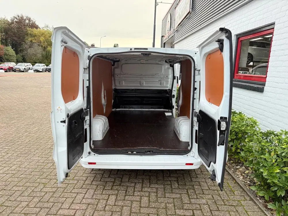 Renault Trafic GB 2.0 Blue dCi 130pk L2H1 T30 Work Editio uit 2024, foto 9