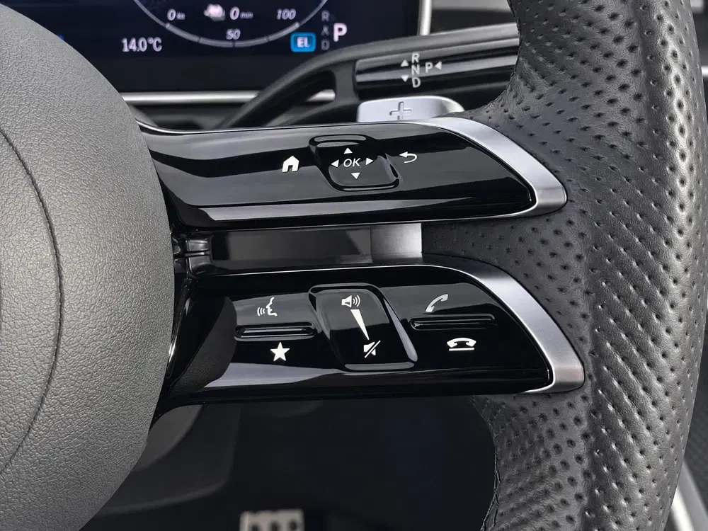 Mercedes-Benz C-Klasse 300 e AMG Line uit 2024, foto 12