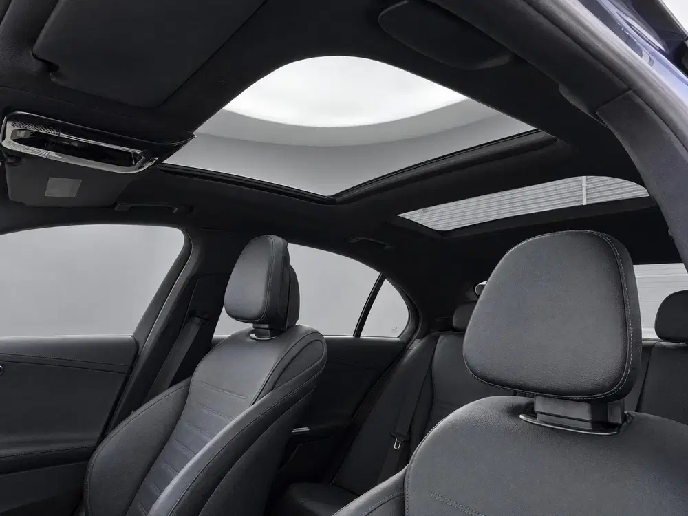 Mercedes-Benz C-Klasse 300 e AMG Line uit 2024, foto 6