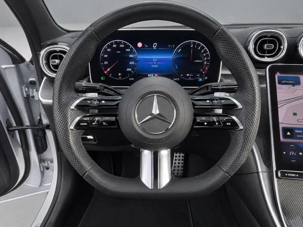Mercedes-Benz C-Klasse 300 e AMG Line uit 2024, foto 9
