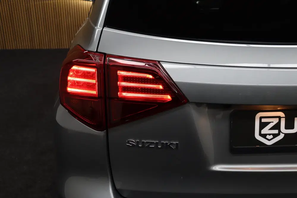 Suzuki Vitara 1.0 Boosterjet Stijl uit 2019, foto 6