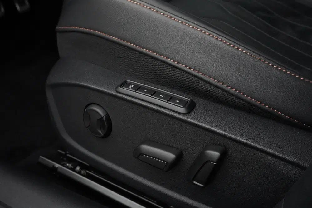 Cupra Leon 1.4 e-Hybrid VZ Black Edition uit 2023, foto 11