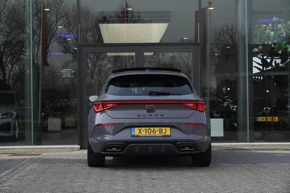 Cupra Leon 1.4 e-Hybrid VZ Black Edition uit 2023, foto 4