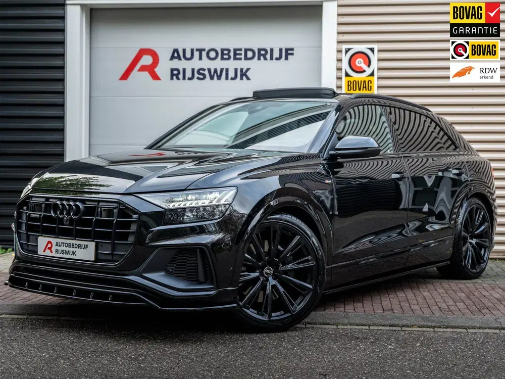Audi Q8 55 TFSI e quattro S-Line Pano uit 2022