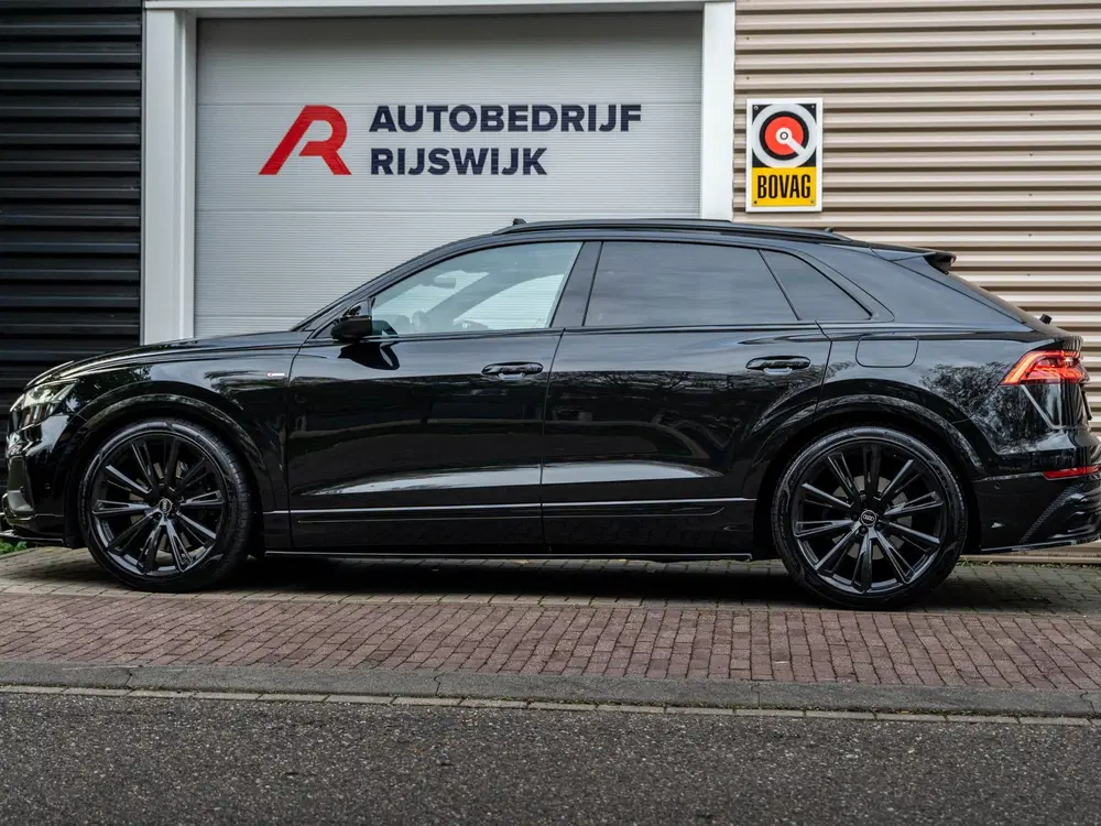 Audi Q8 55 TFSI e quattro S-Line Pano uit 2022, foto 2