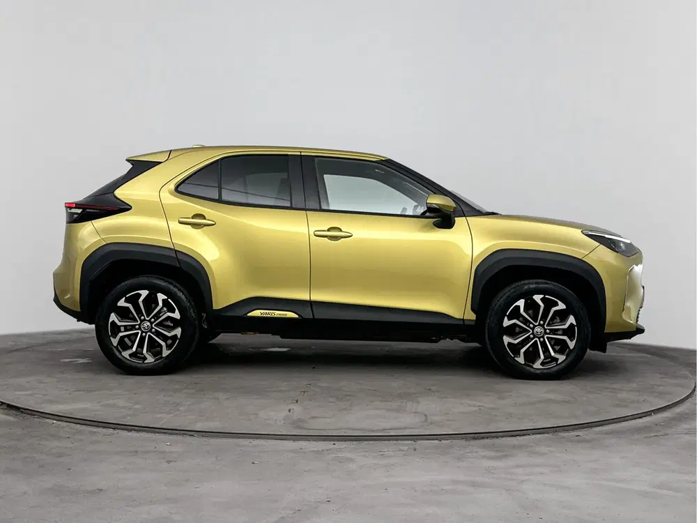 Toyota Yaris Cross 1.5 Hybrid First Edition (bj 2022) uit 2022, foto 11