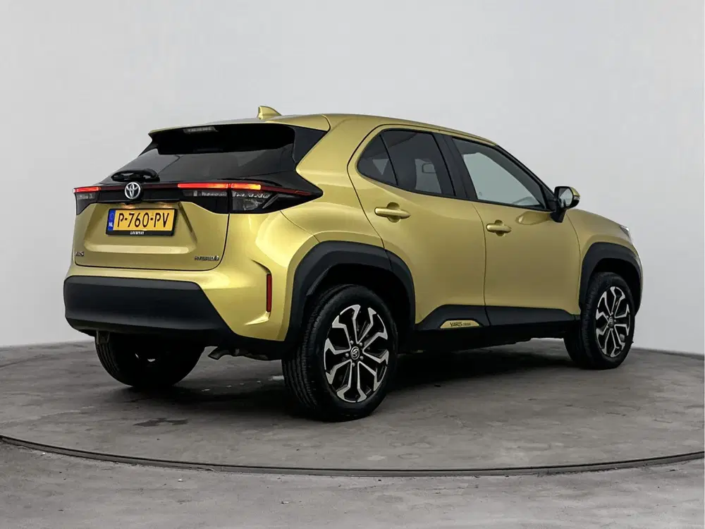 Toyota Yaris Cross 1.5 Hybrid First Edition (bj 2022) uit 2022, foto 2