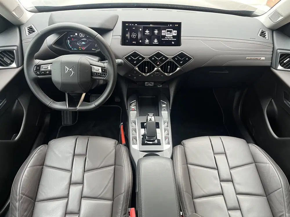 DS Automobiles DS 3 DS DS 3 E-Tense Antoine de saint Exupéry 5 uit 2025, foto 8