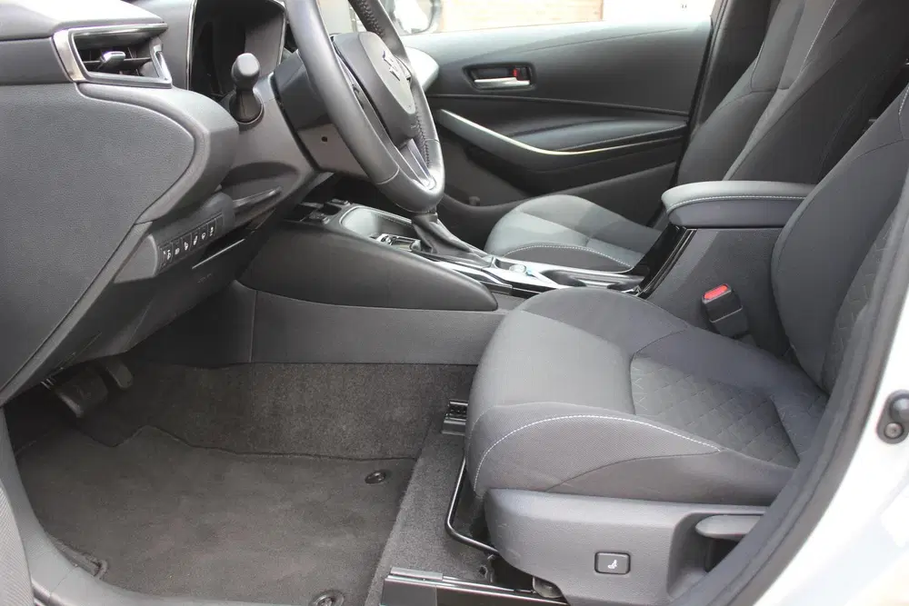 Suzuki Swace 1.8 Hybrid Style Bliss uit 2021, foto 13