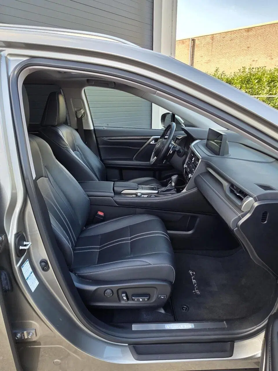 Lexus RX 450h President Line 2021 uit 2021, foto 12