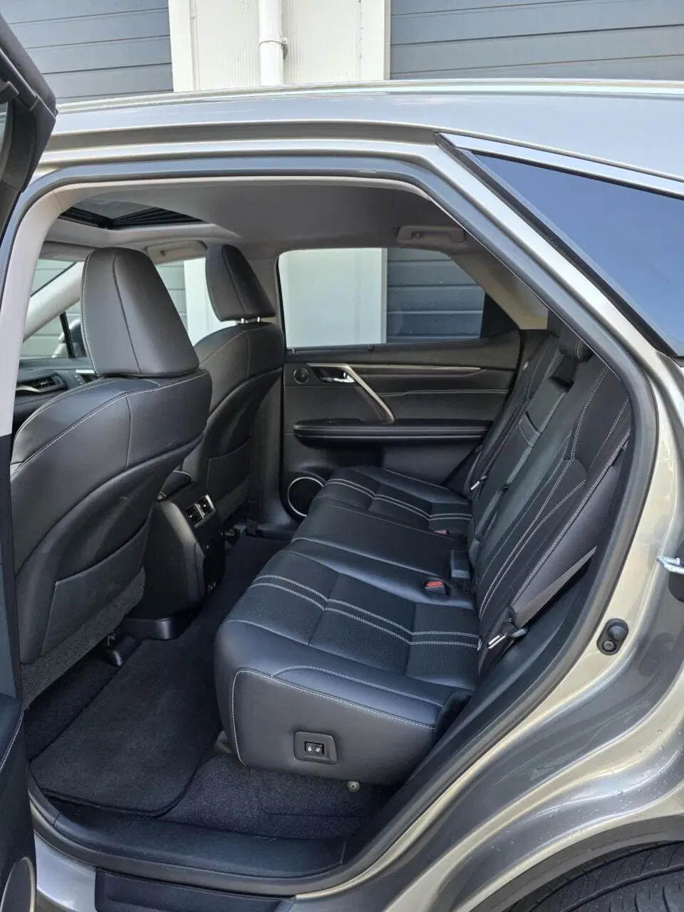 Lexus RX 450h President Line 2021 uit 2021, foto 9