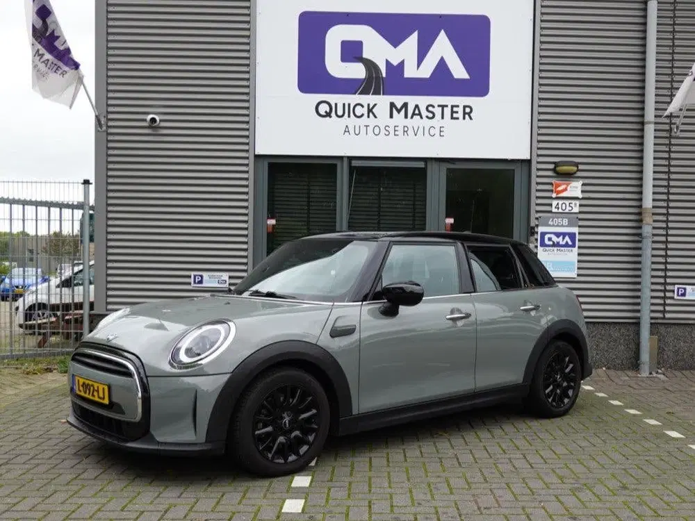 Mini Cooper 1.5 Cooper Classic uit 2021, foto 6