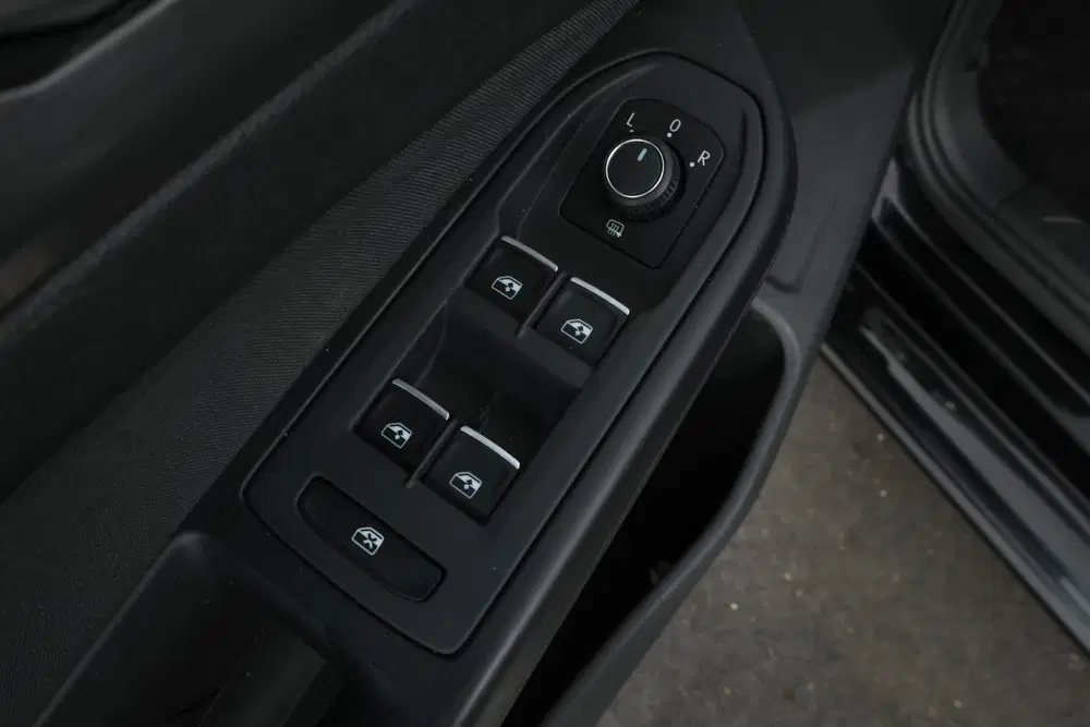 Volkswagen Golf 1.5 eTSI R-Line Memory Seat uit 2020, foto 11