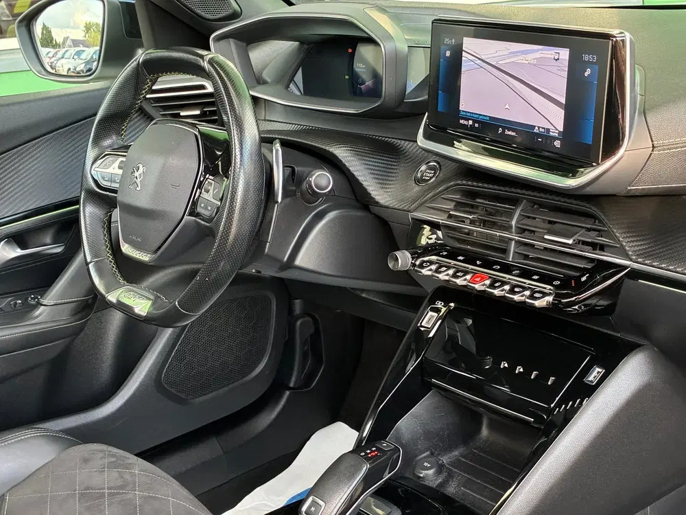 Peugeot 2008 1.2 PureTech GT uit 2021, foto 10