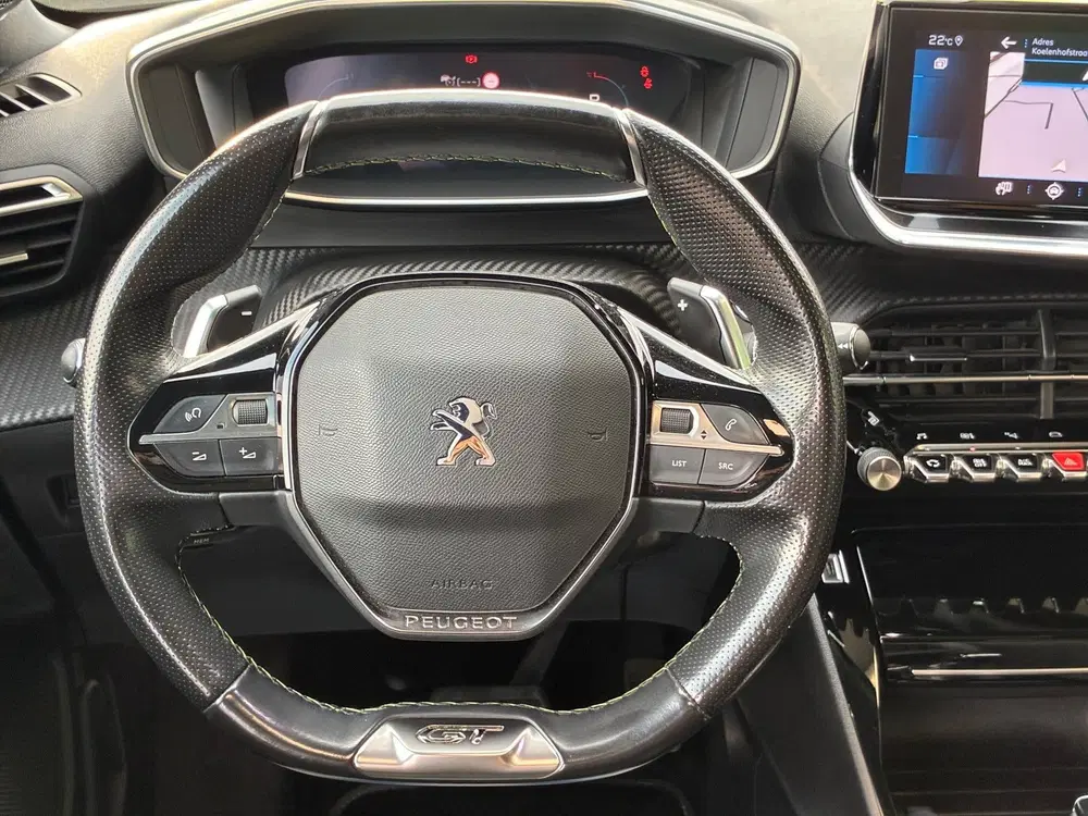 Peugeot 2008 1.2 PureTech GT uit 2021, foto 2