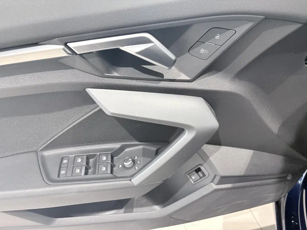 Audi A3 40 TFSI e Advanced edition 204 PK Airco uit 2025, foto 12