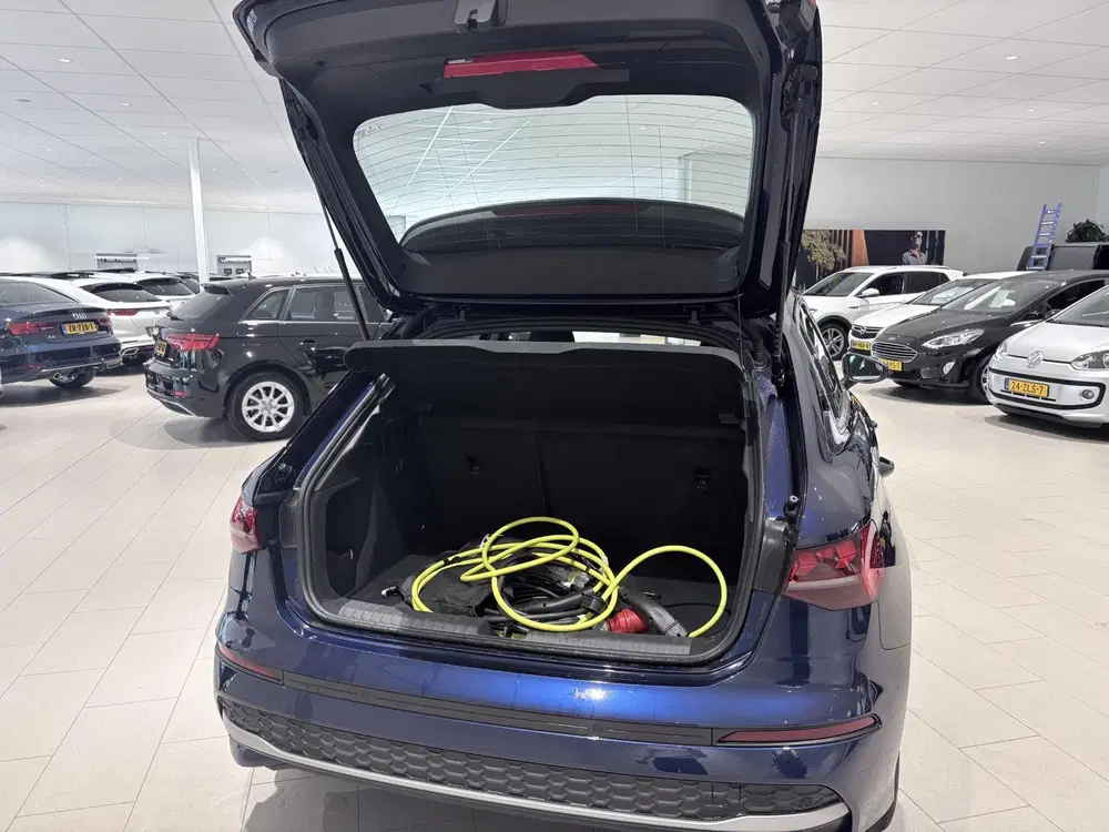 Audi A3 40 TFSI e Advanced edition 204 PK Airco uit 2025, foto 5
