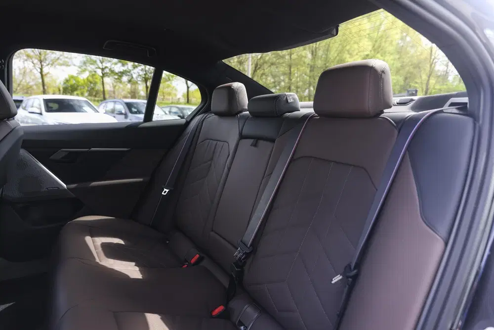 BMW i5 eDrive40 M Sport uit 2026, foto 11