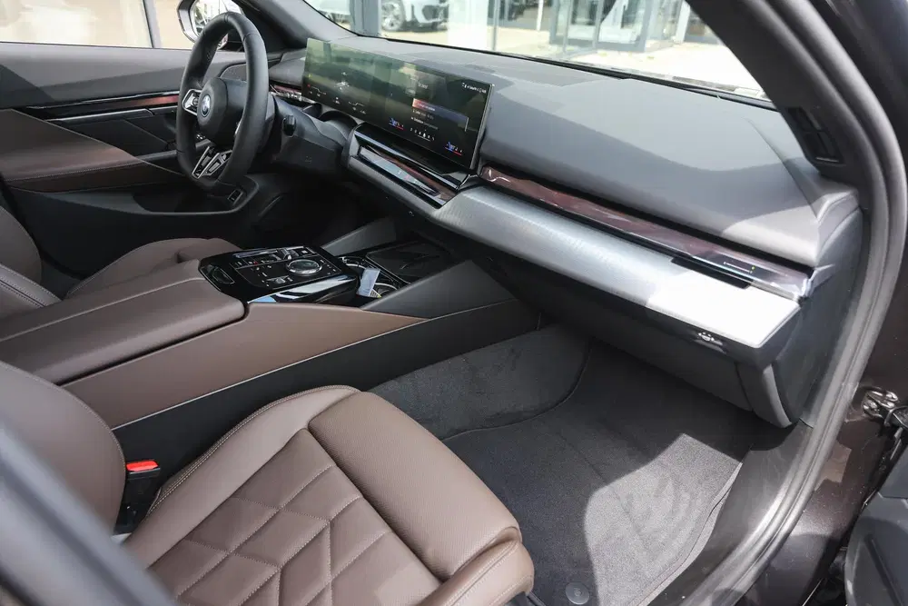 BMW i5 eDrive40 M Sport uit 2026, foto 9