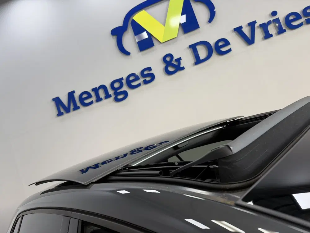 Volkswagen Golf 1.5 eTSI R-Line Business+ Panorama uit 2022, foto 11