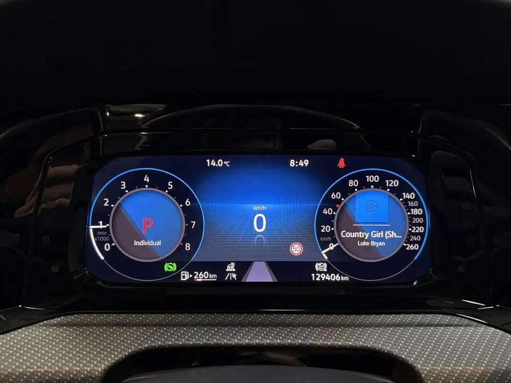 Volkswagen Golf 1.5 eTSI R-Line Business+ Panorama uit 2022, foto 15