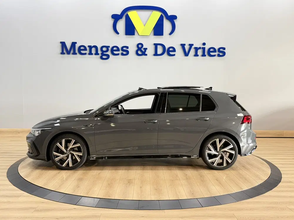 Volkswagen Golf 1.5 eTSI R-Line Business+ Panorama uit 2022, foto 6