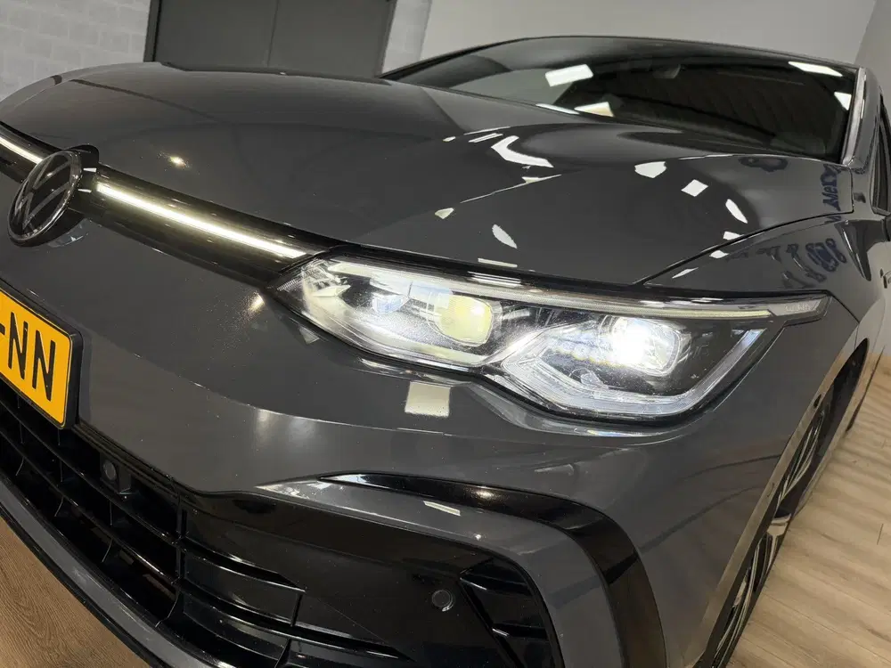 Volkswagen Golf 1.5 eTSI R-Line Business+ Panorama uit 2022, foto 9