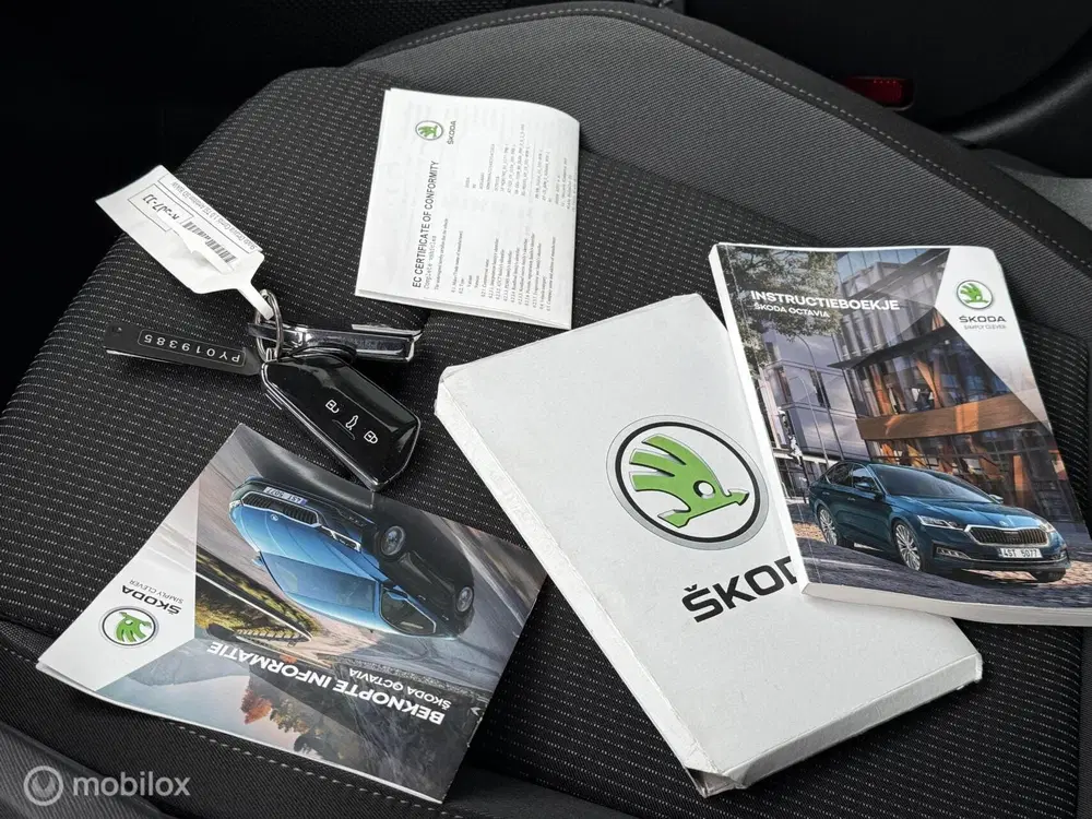 Skoda Octavia 1.0 TSI Ambition CarPlay PDC Black-Line uit 2022, foto 12