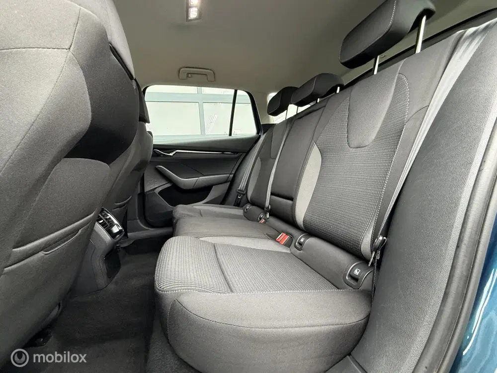Skoda Octavia 1.0 TSI Ambition CarPlay PDC Black-Line uit 2022, foto 5