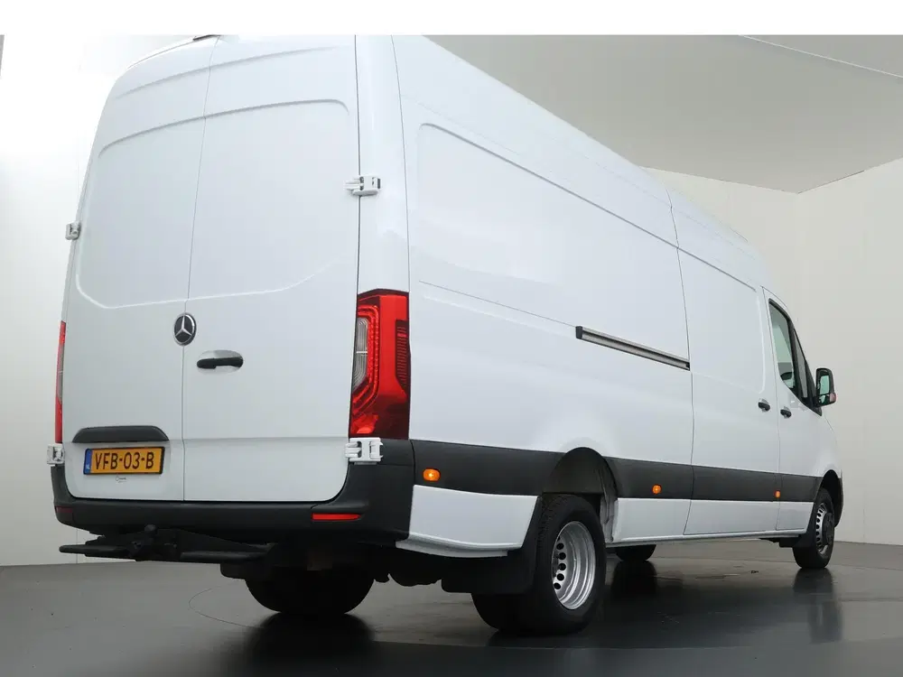 Mercedes-Benz Sprinter 516 CDI uit 2019, foto 2