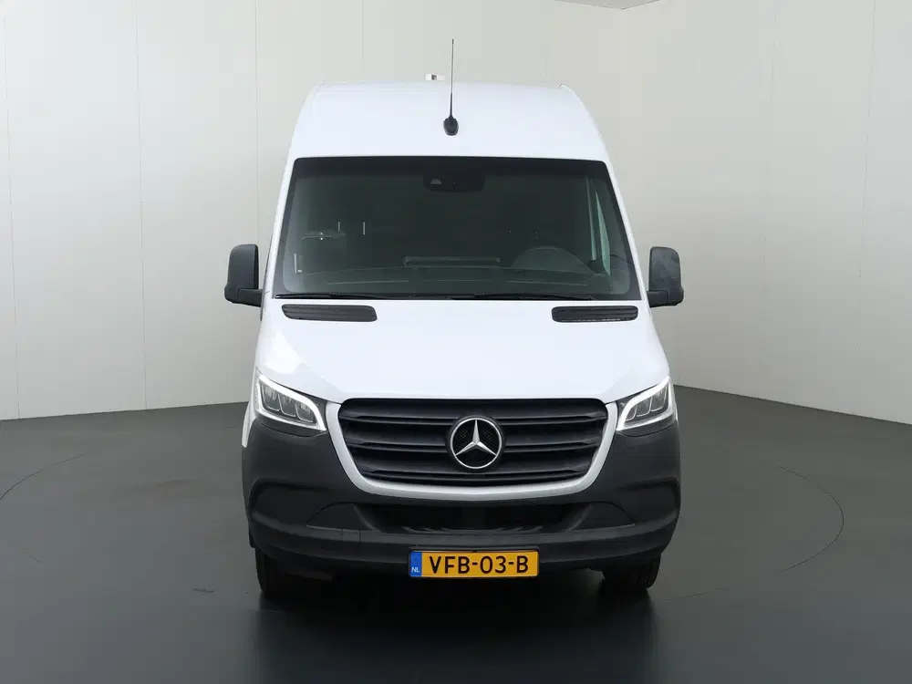 Mercedes-Benz Sprinter 516 CDI uit 2019, foto 3